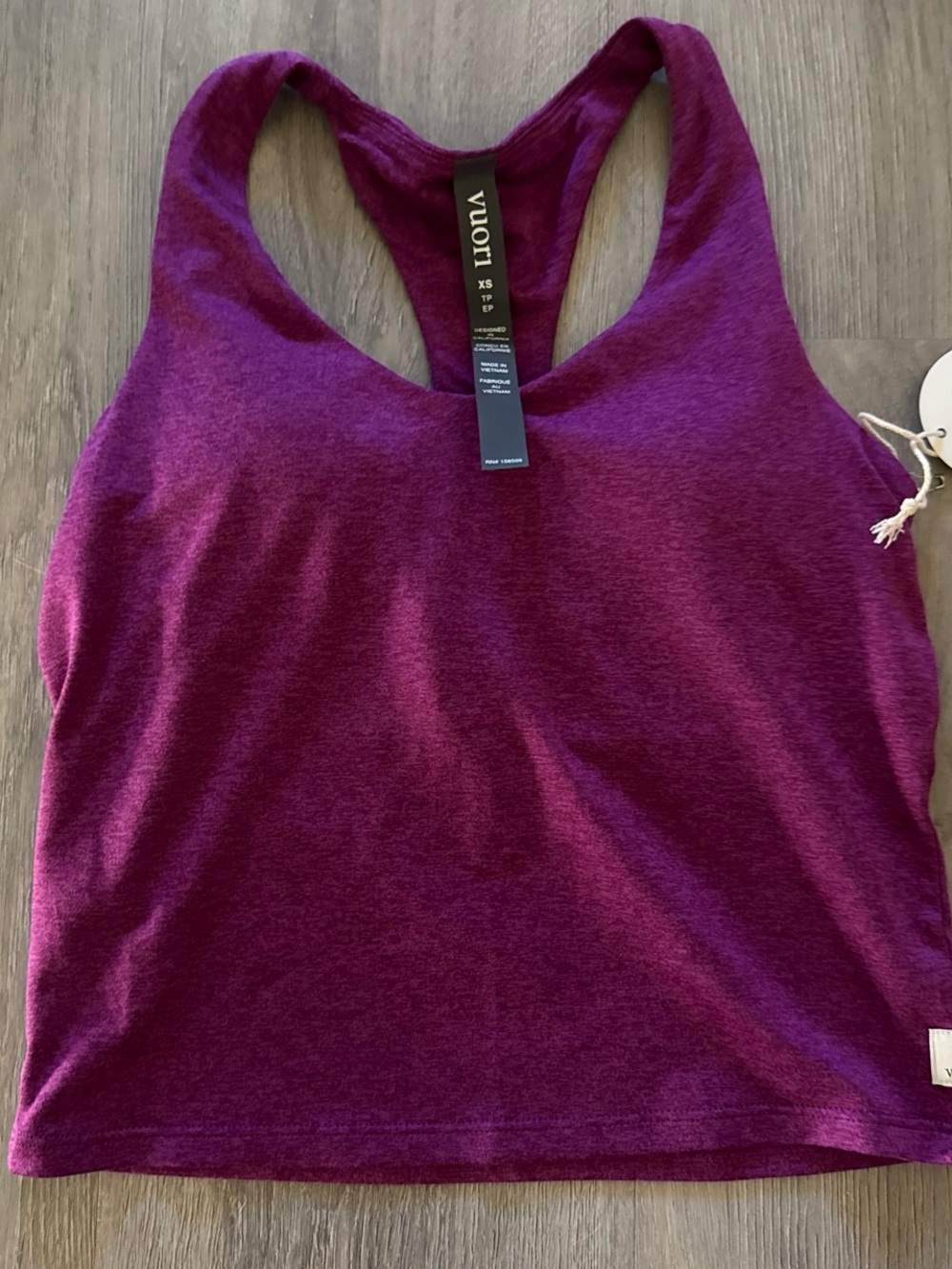 Vuori Women's Halo Performance Tank Magenta Racerback Tank Top